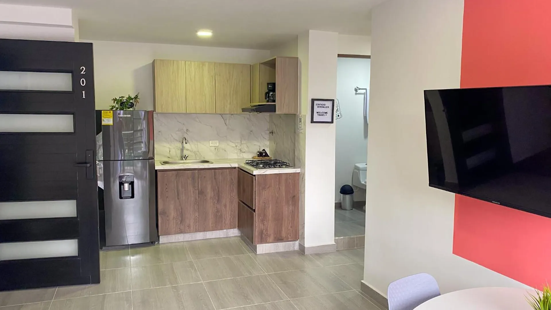 Versalles - Acogedor Aptos Y Habitaciones En Envigado -15 Min El Poblado